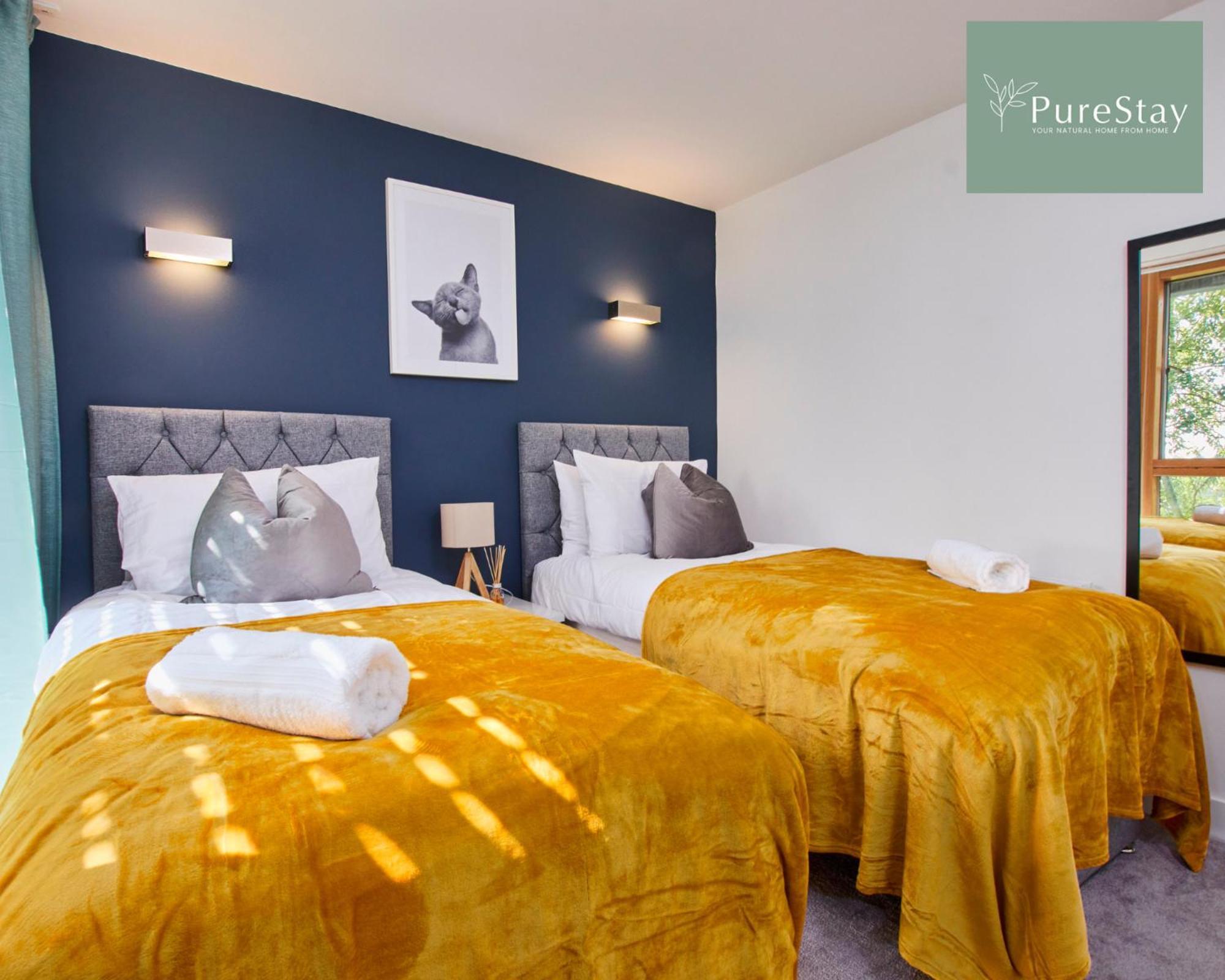 Beautiful Four Bed House By Purestay Short Lets & Serviced Accommodation Coventry With Parking Экстерьер фото