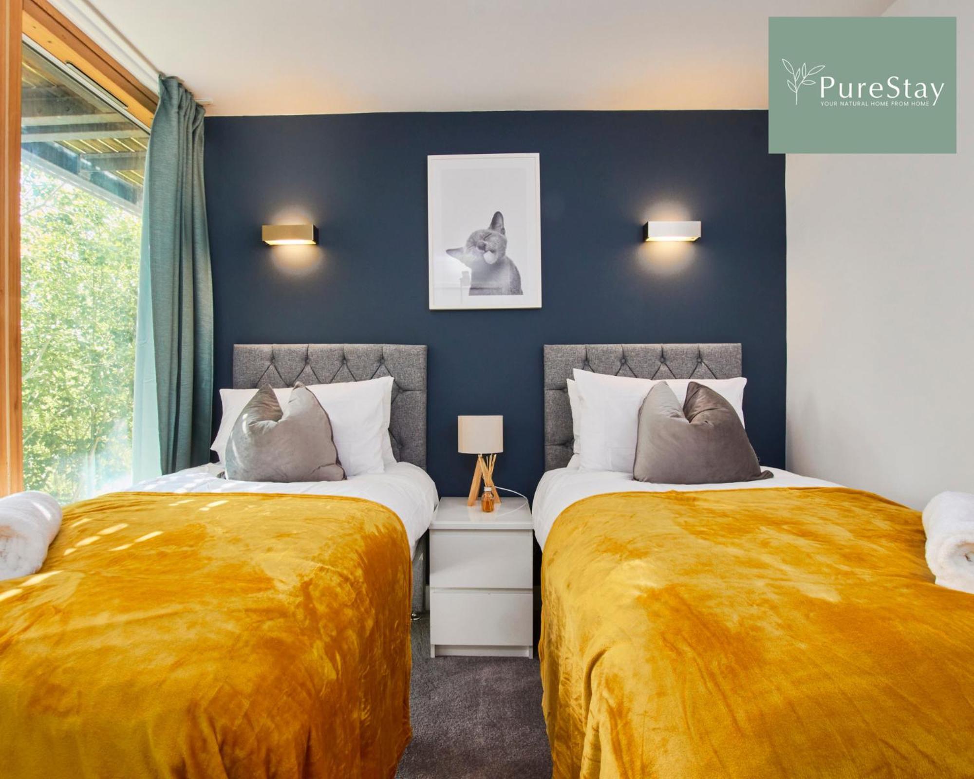 Beautiful Four Bed House By Purestay Short Lets & Serviced Accommodation Coventry With Parking Экстерьер фото