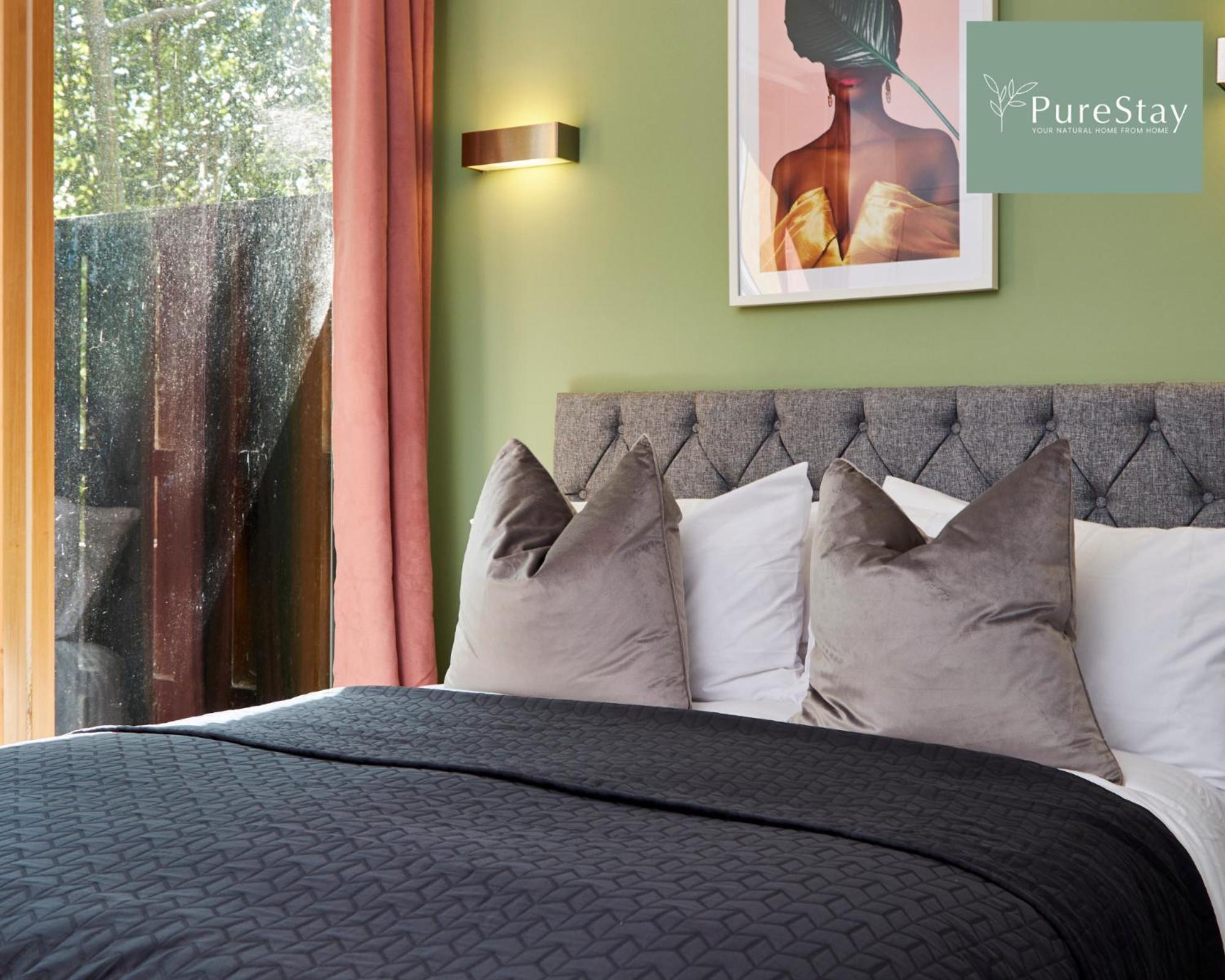 Beautiful Four Bed House By Purestay Short Lets & Serviced Accommodation Coventry With Parking Экстерьер фото