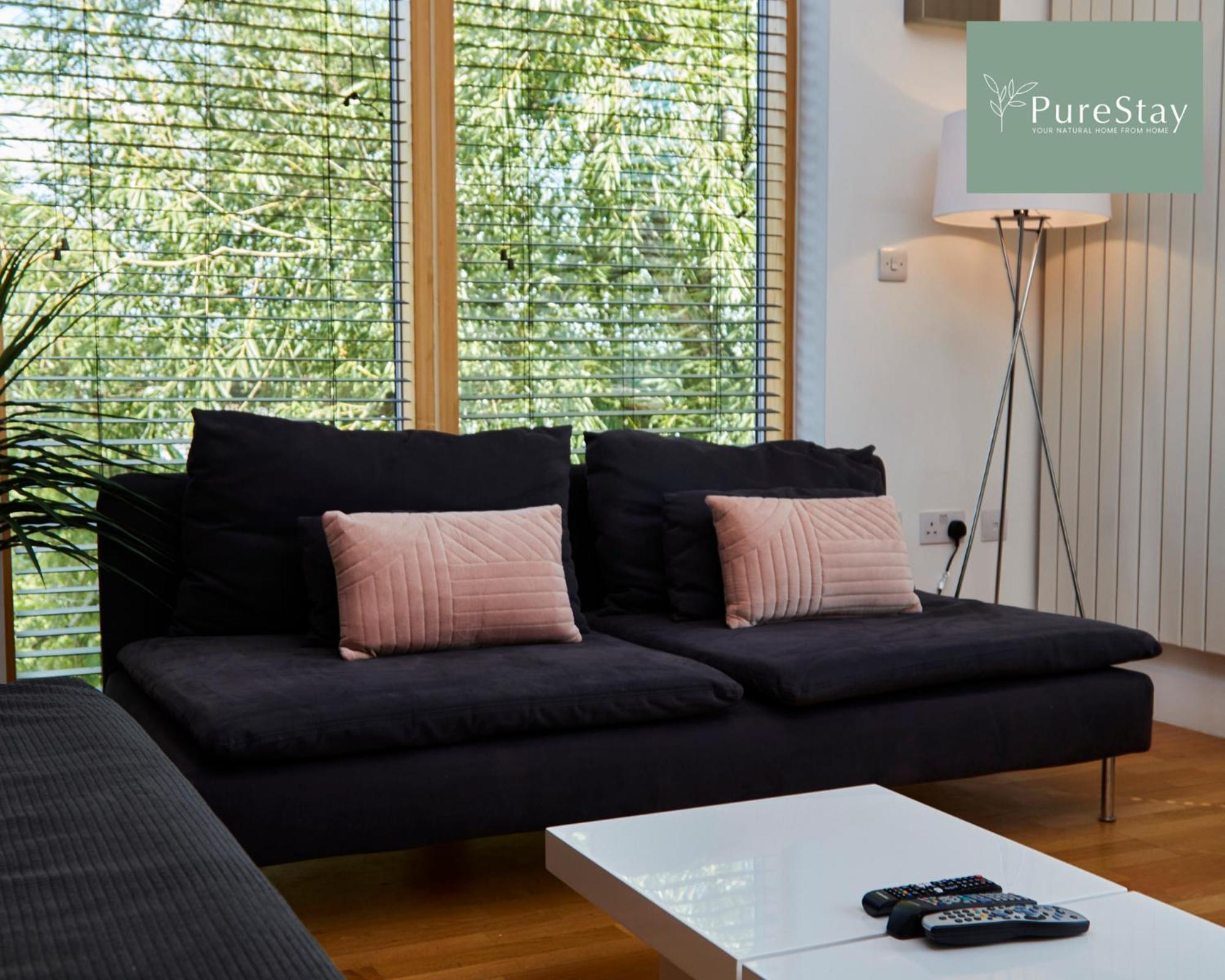Beautiful Four Bed House By Purestay Short Lets & Serviced Accommodation Coventry With Parking Экстерьер фото