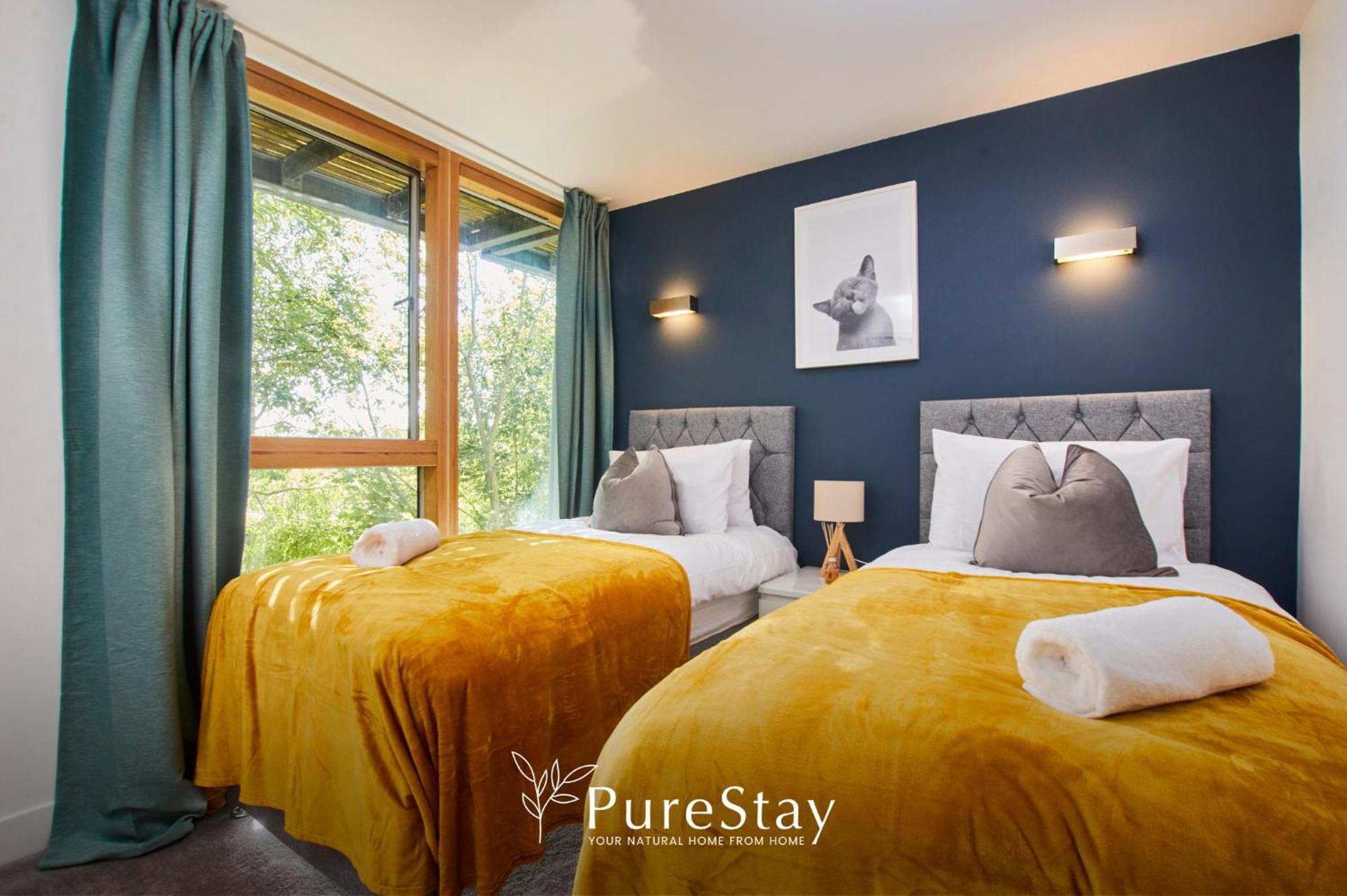 Beautiful Four Bed House By Purestay Short Lets & Serviced Accommodation Coventry With Parking Экстерьер фото